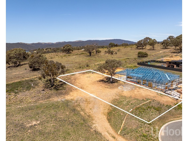 32 Chimney Rise, Googong NSW 2620