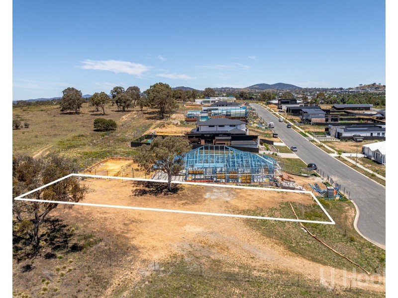 32 Chimney Rise, Googong NSW 2620