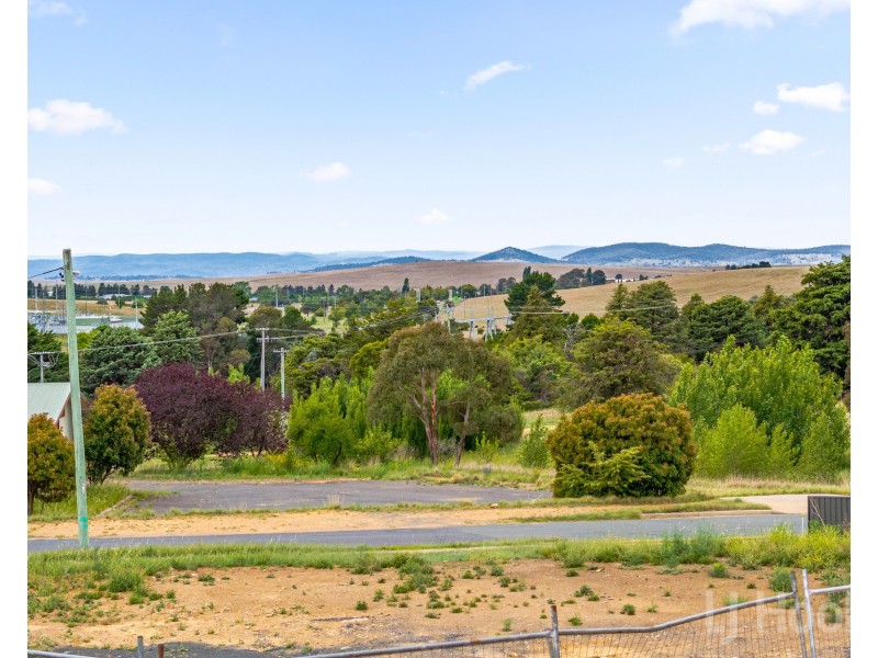 2 East Camp Road, Cooma NSW 2630