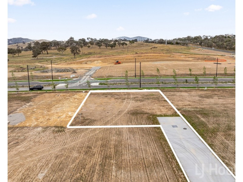 13 Mowenbah Crescent, Googong NSW 2620
