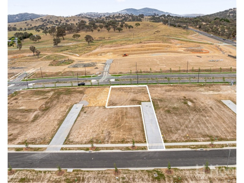 13 Mowenbah Crescent, Googong NSW 2620