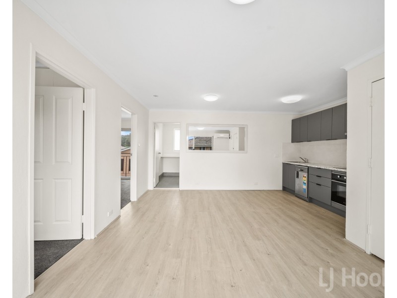 21/52 Trinculo Place, Queanbeyan East NSW 2620
