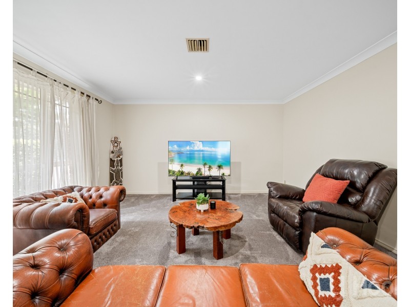 39 McCrae Street, Queanbeyan West NSW 2620