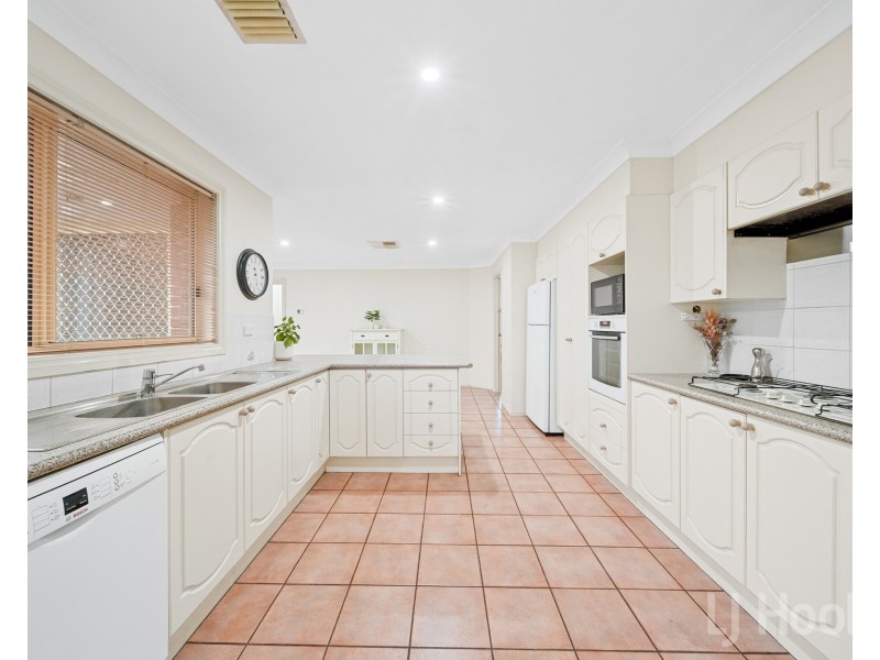 39 McCrae Street, Queanbeyan West NSW 2620