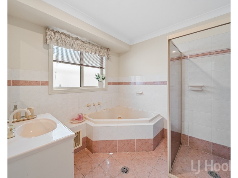 39 McCrae Street, Queanbeyan West NSW 2620