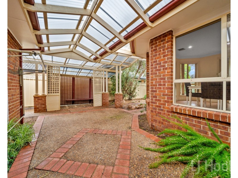 39 McCrae Street, Queanbeyan West NSW 2620