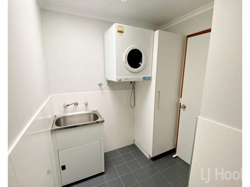 20/27 Elm Way, Jerrabomberra NSW 2619