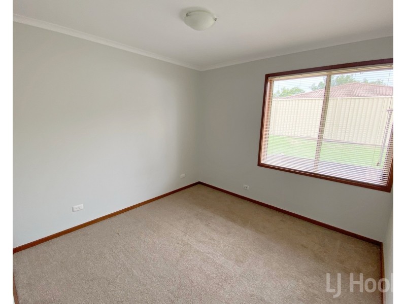 20/27 Elm Way, Jerrabomberra NSW 2619