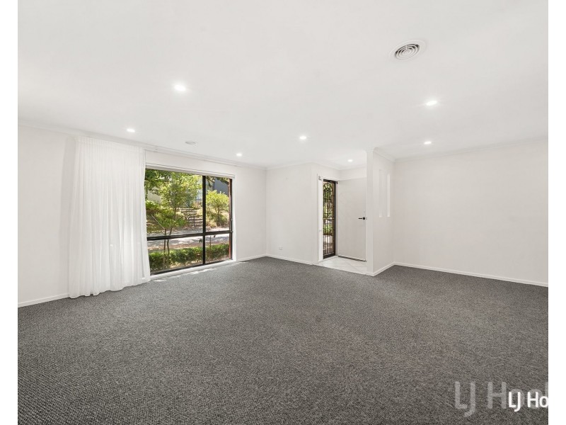 3/9 Coral Drive, Jerrabomberra NSW 2619