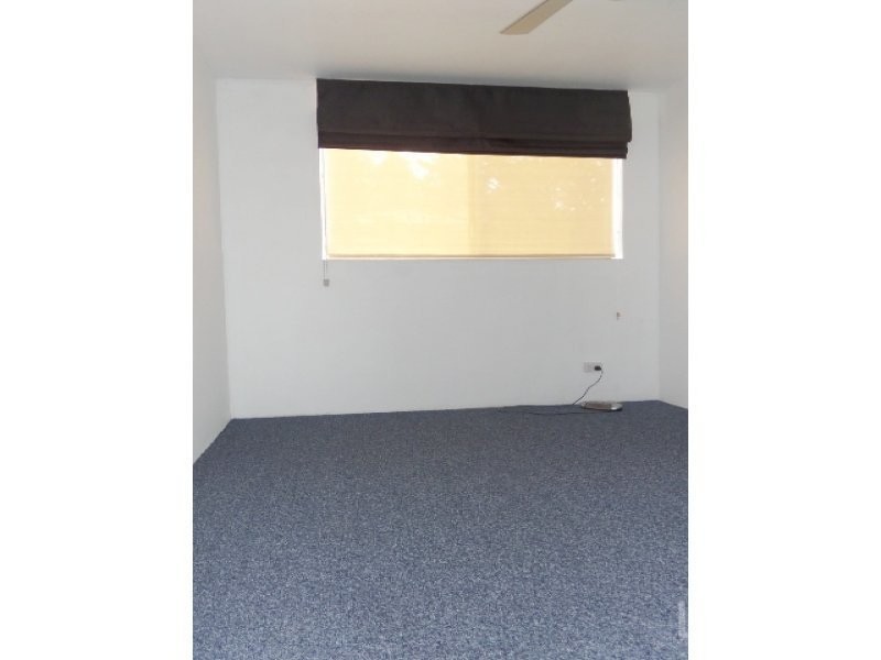 12/5 Mowatt Street, Queanbeyan NSW 2620