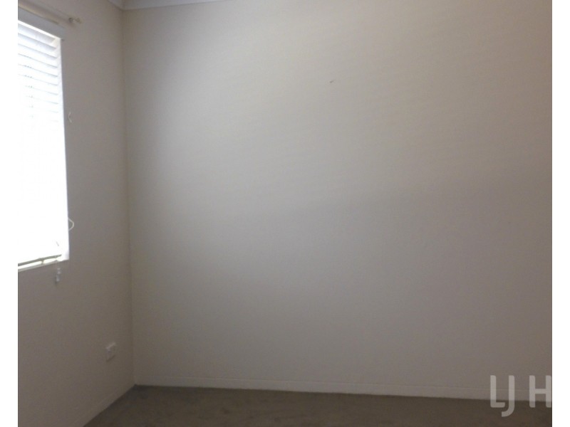 10/20 Charles Street, Queanbeyan NSW 2620