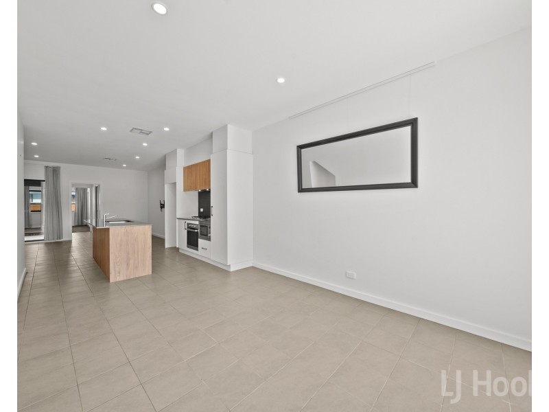 97/1 Rowland Rees Crescent, Greenway ACT 2900
