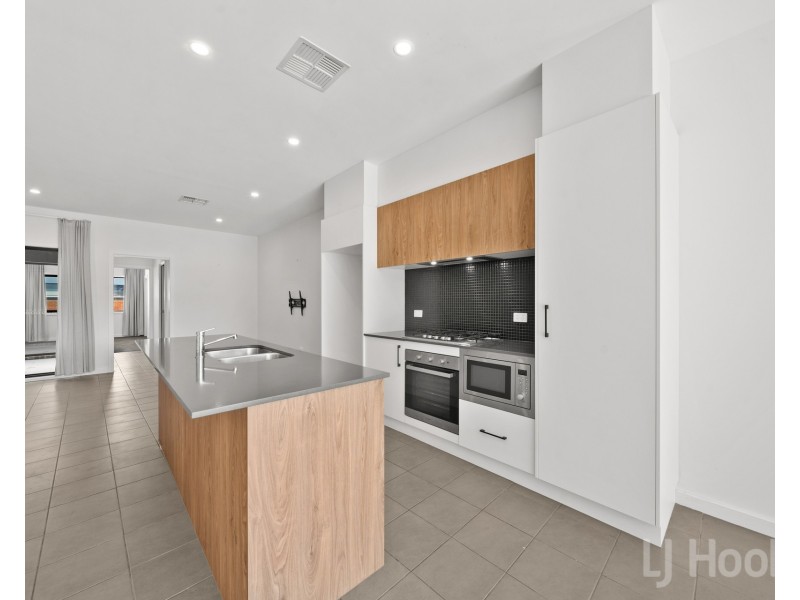 97/1 Rowland Rees Crescent, Greenway ACT 2900