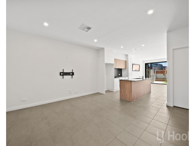 97/1 Rowland Rees Crescent, Greenway ACT 2900