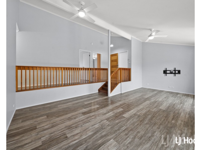 2/12 Lazarus Crescent, Queanbeyan NSW 2620