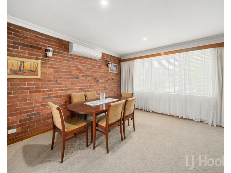 77 Morton Street, Crestwood NSW 2620