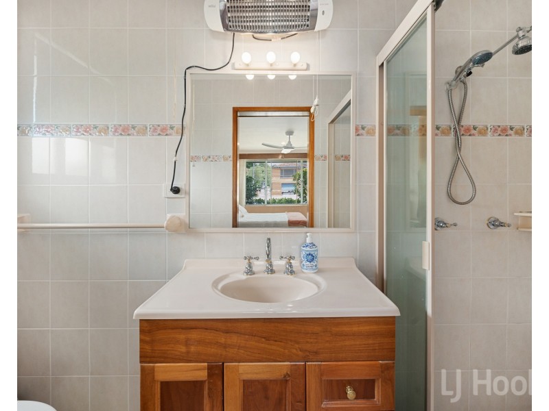 77 Morton Street, Crestwood NSW 2620