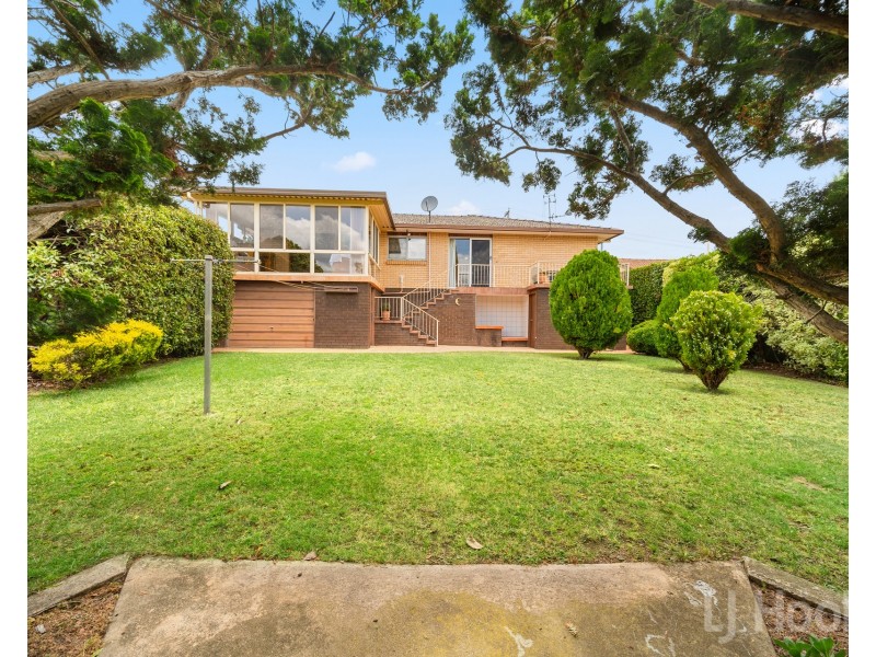 77 Morton Street, Crestwood NSW 2620