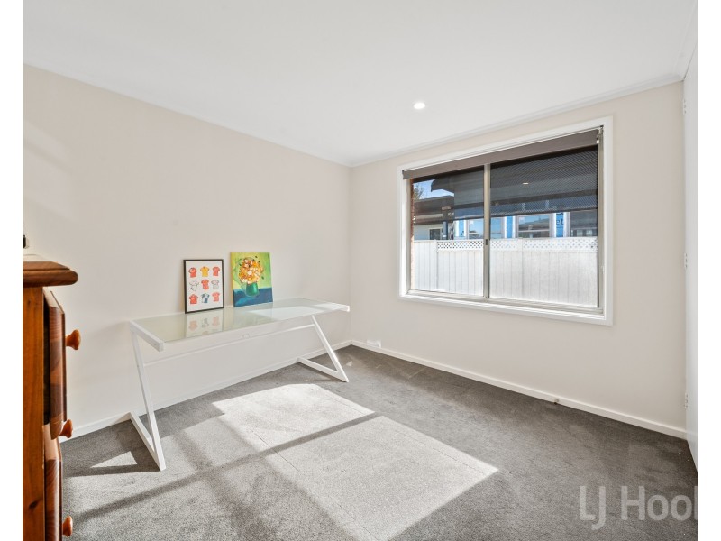 10 Early Street, Queanbeyan NSW 2620