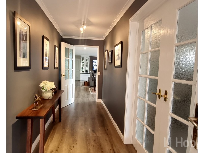 49 Jacaranda Drive, Jerrabomberra NSW 2619