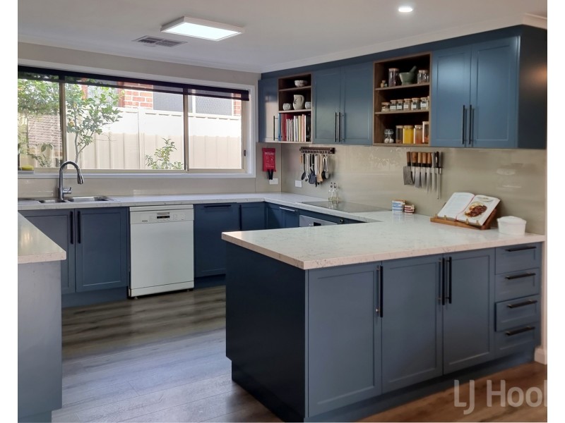 49 Jacaranda Drive, Jerrabomberra NSW 2619