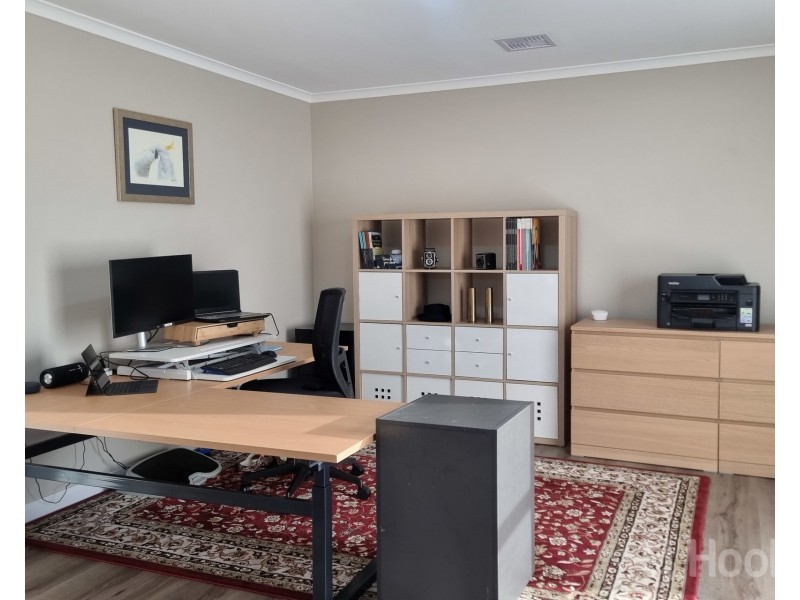 49 Jacaranda Drive, Jerrabomberra NSW 2619
