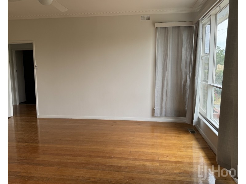 8 Richard Avenue, Queanbeyan NSW 2620