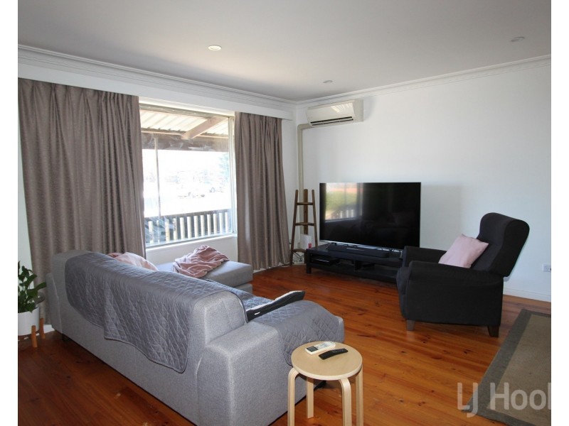 16 Carrington Street, Queanbeyan NSW 2620