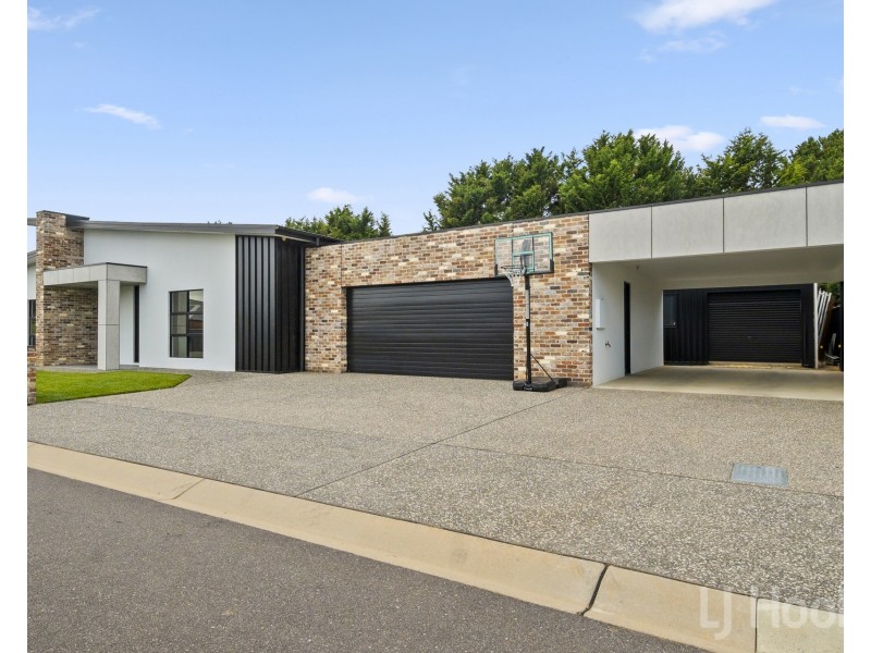 8 Millwood Lane, Bungendore NSW 2621