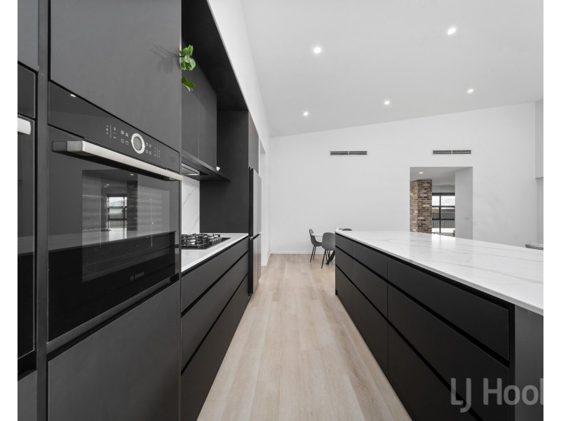 8 Millwood Lane, Bungendore NSW 2621