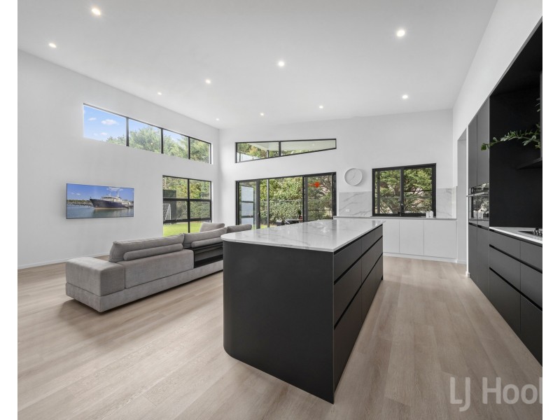 8 Millwood Lane, Bungendore NSW 2621