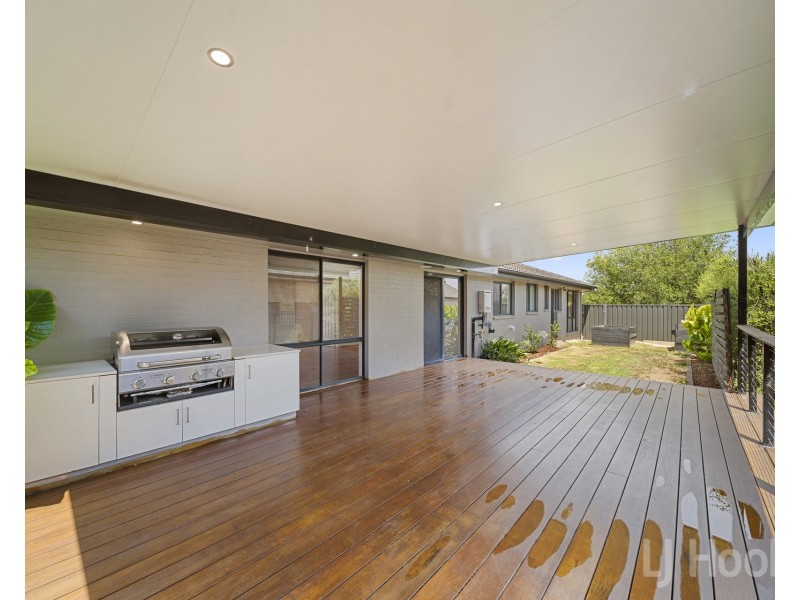 5 Tooroonga Crescent, Jerrabomberra NSW 2619