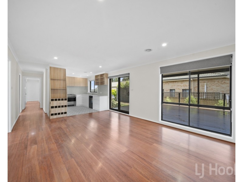 5 Tooroonga Crescent, Jerrabomberra NSW 2619