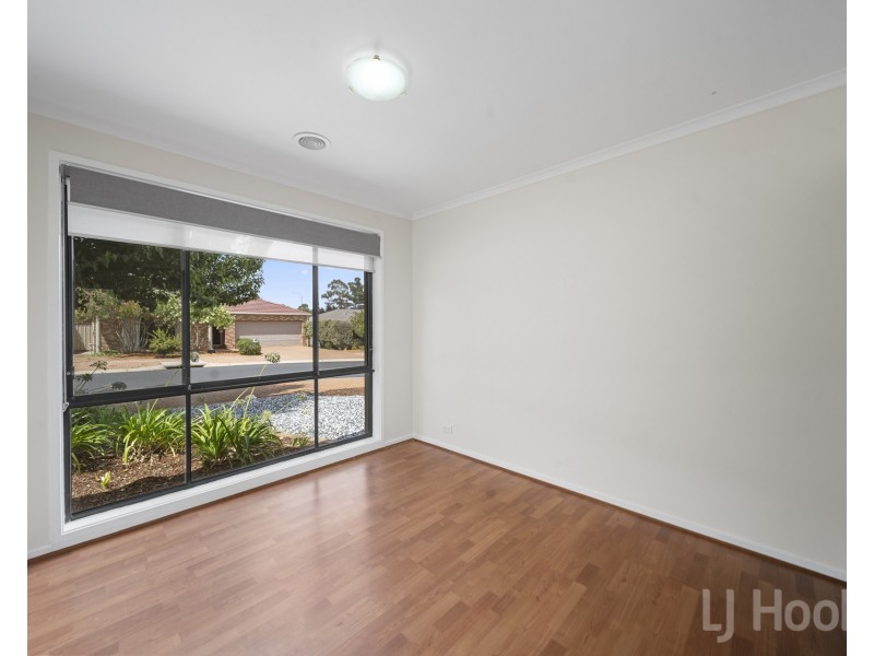 5 Tooroonga Crescent, Jerrabomberra NSW 2619