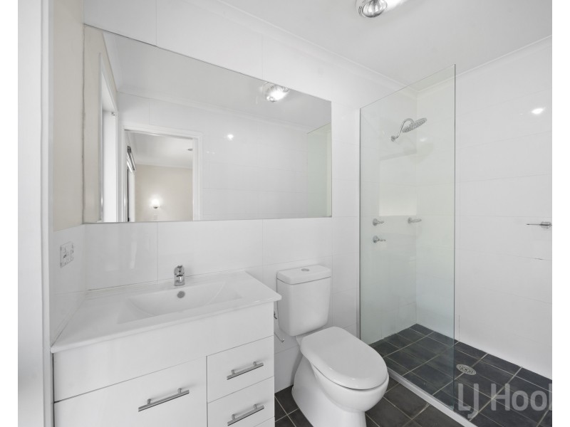 5 Tooroonga Crescent, Jerrabomberra NSW 2619