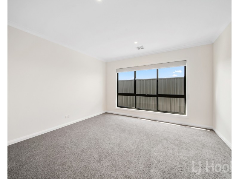 23 Cunningdroo Street, Googong NSW 2620