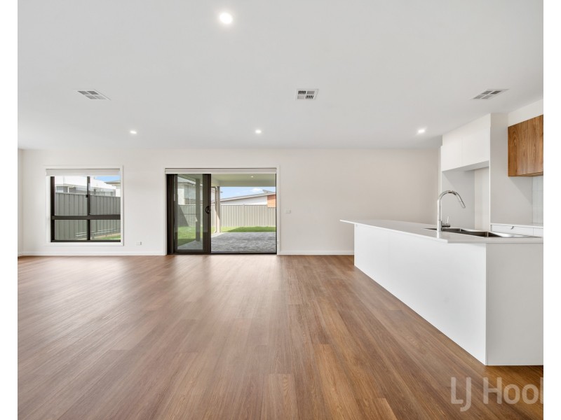 23 Cunningdroo Street, Googong NSW 2620