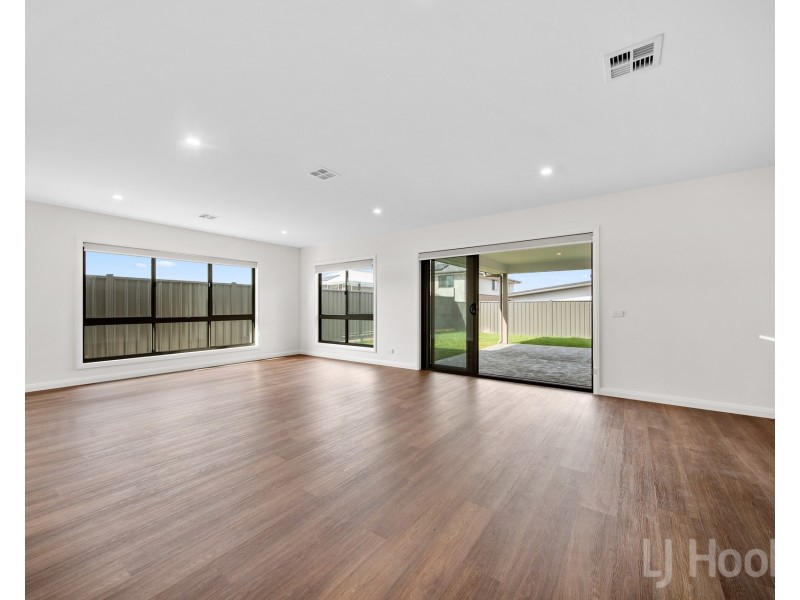 23 Cunningdroo Street, Googong NSW 2620