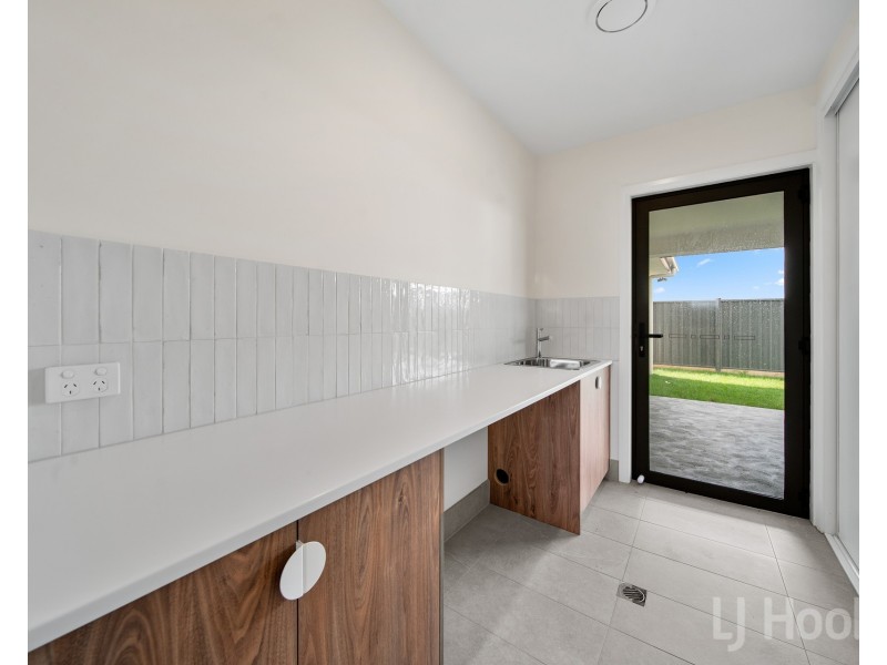 23 Cunningdroo Street, Googong NSW 2620