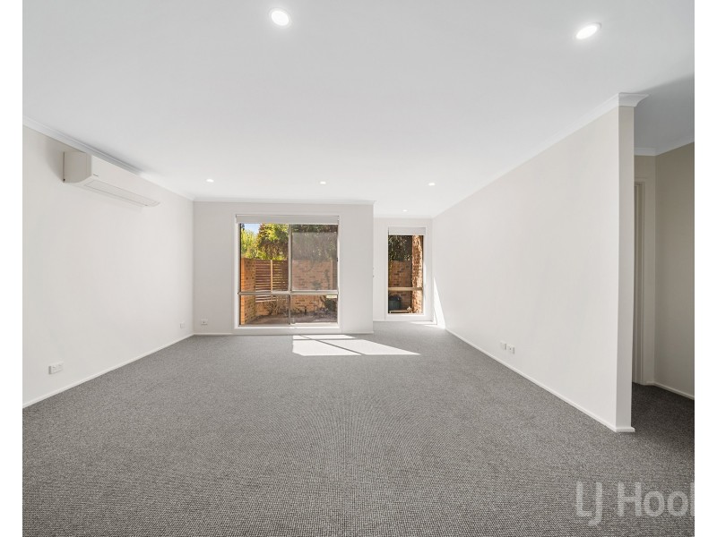 3/53 Walker Crescent, Jerrabomberra NSW 2619