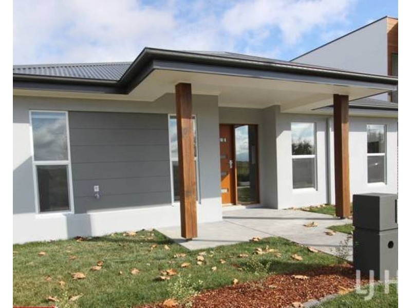 256 Gorman Drive, Googong NSW 2620