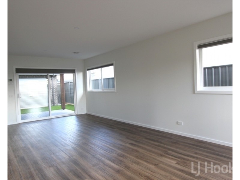 256 Gorman Drive, Googong NSW 2620