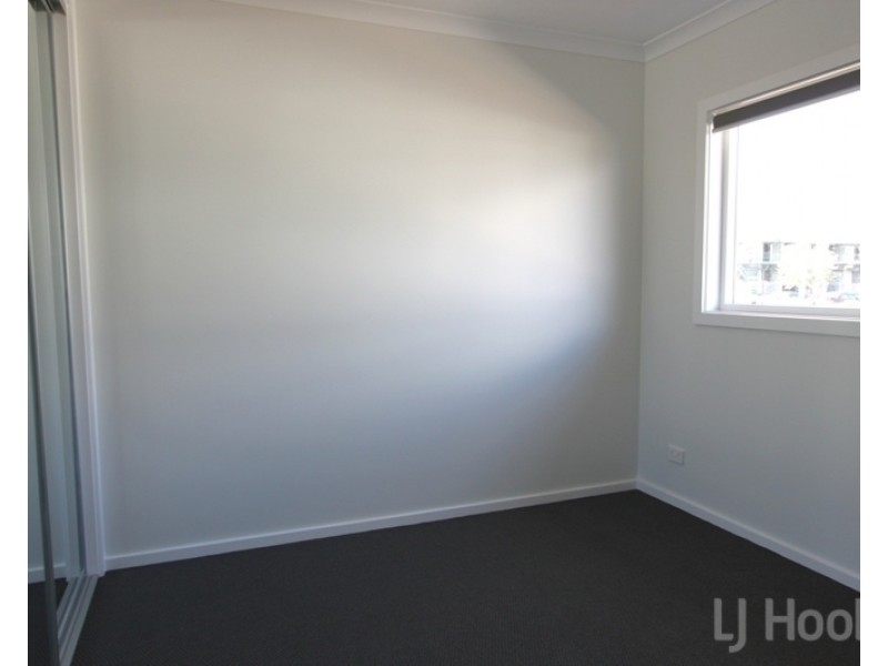 256 Gorman Drive, Googong NSW 2620