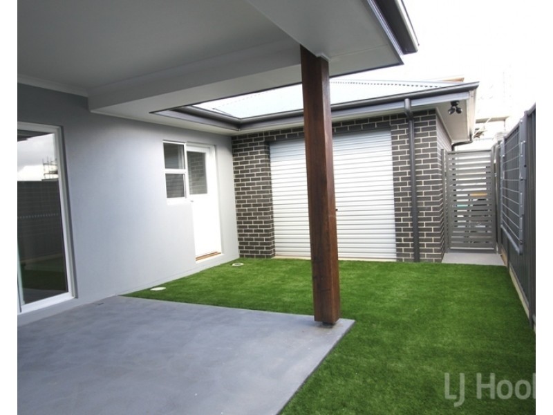 256 Gorman Drive, Googong NSW 2620