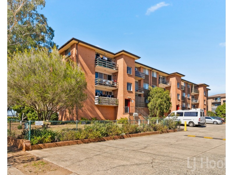 8/102 Henderson Road, Crestwood NSW 2620