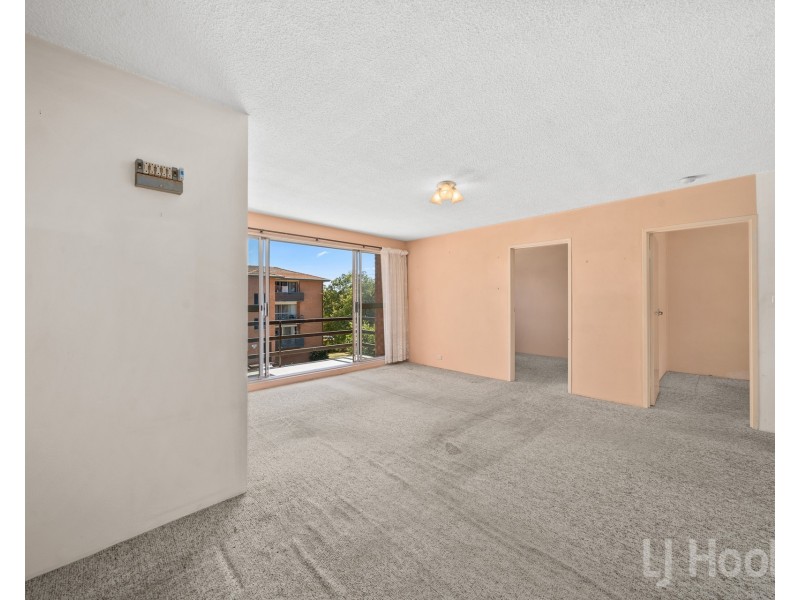 8/102 Henderson Road, Crestwood NSW 2620