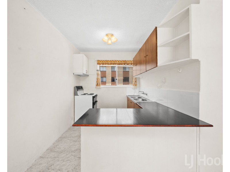 8/102 Henderson Road, Crestwood NSW 2620