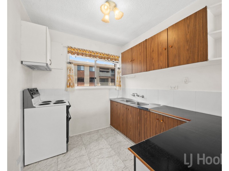 8/102 Henderson Road, Crestwood NSW 2620