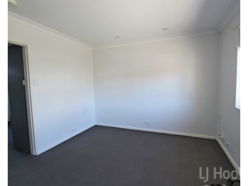 4/22 Mowatt Street, Queanbeyan NSW 2620