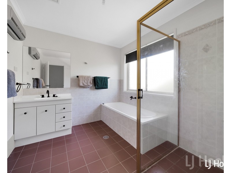 71 Morella Avenue, Jerrabomberra NSW 2619